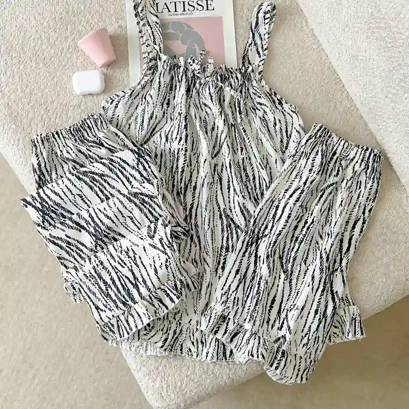 ست سه تکه زنانه Zebra شامل تاپ، شلوار و شورتک
