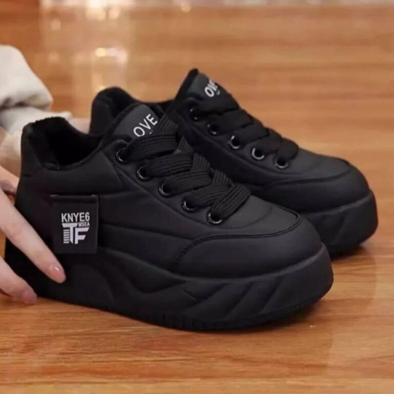کتونی زنانه لژدار راحتی مدل لاوه | Love Sneakers