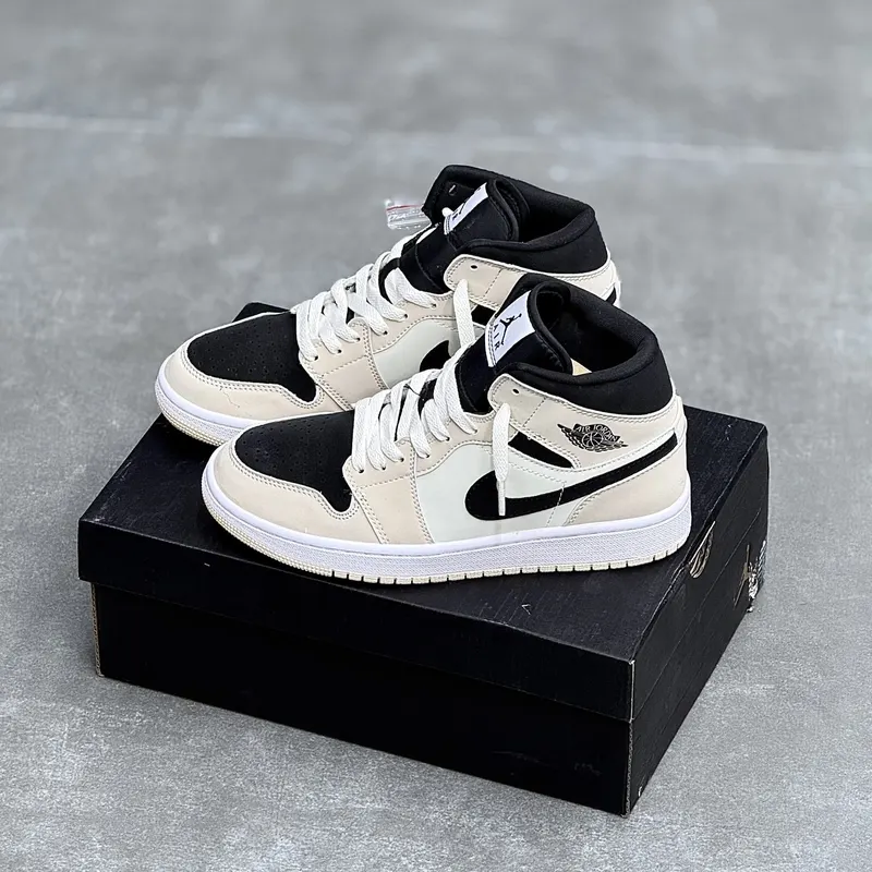 کفش کتونی زنانه نایک ایر جردن 1 ساقدار مید | Nike Air Jordan 1